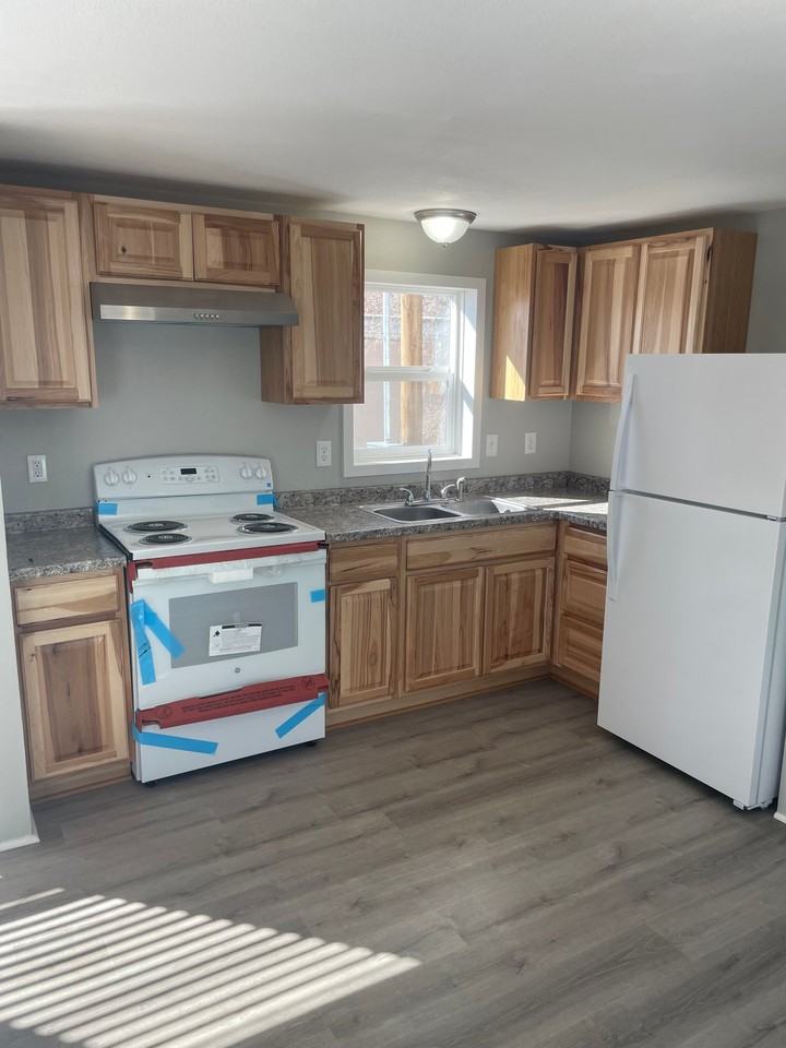 2010 River Dr N #4 - Photo 3 of 10