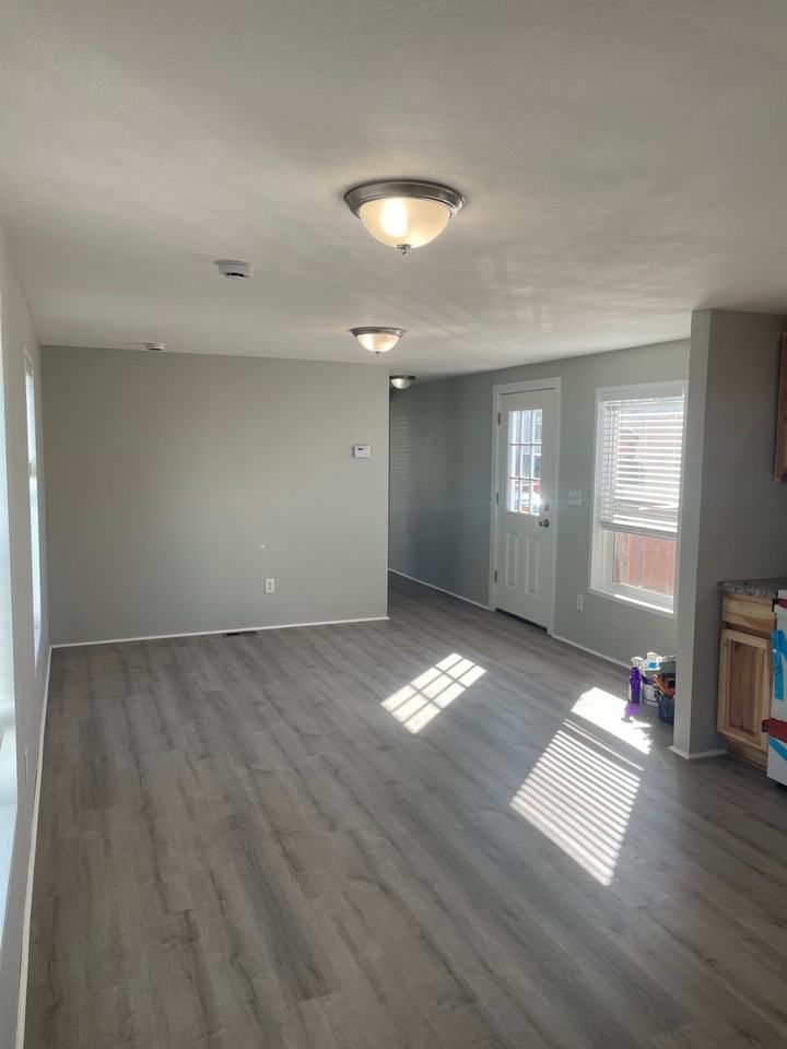 2010 River Dr N #4 - Photo 4 of 10