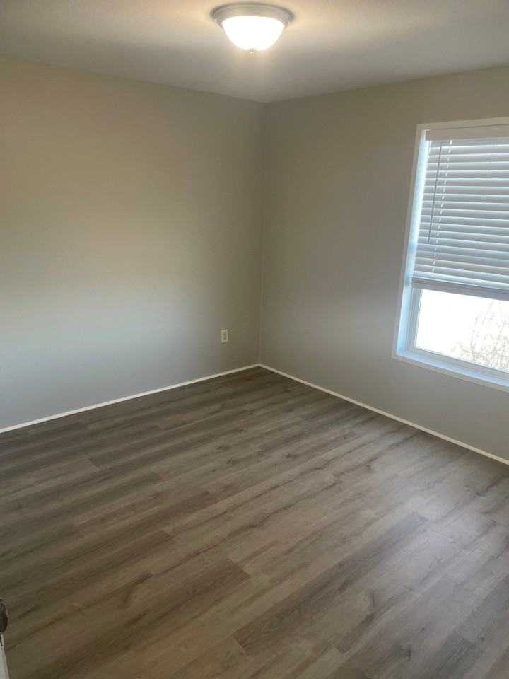 2010 River Dr N #4 - Photo 7 of 10