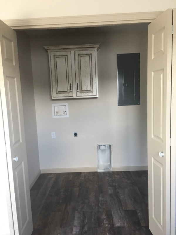 256 E Outer Rd - Photo 3 of 10