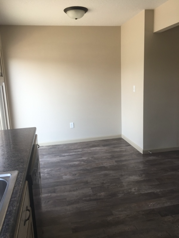 256 E Outer Rd - Photo 5 of 10