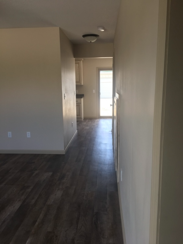 256 E Outer Rd - Photo 6 of 10