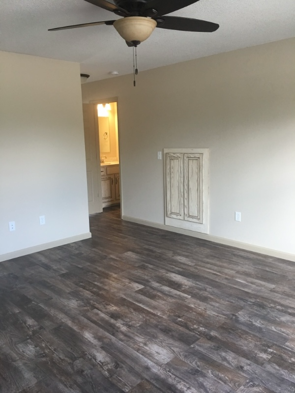 256 E Outer Rd - Photo 7 of 10