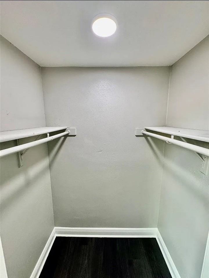 5719 Verracio Ct - Photo 2 of 7