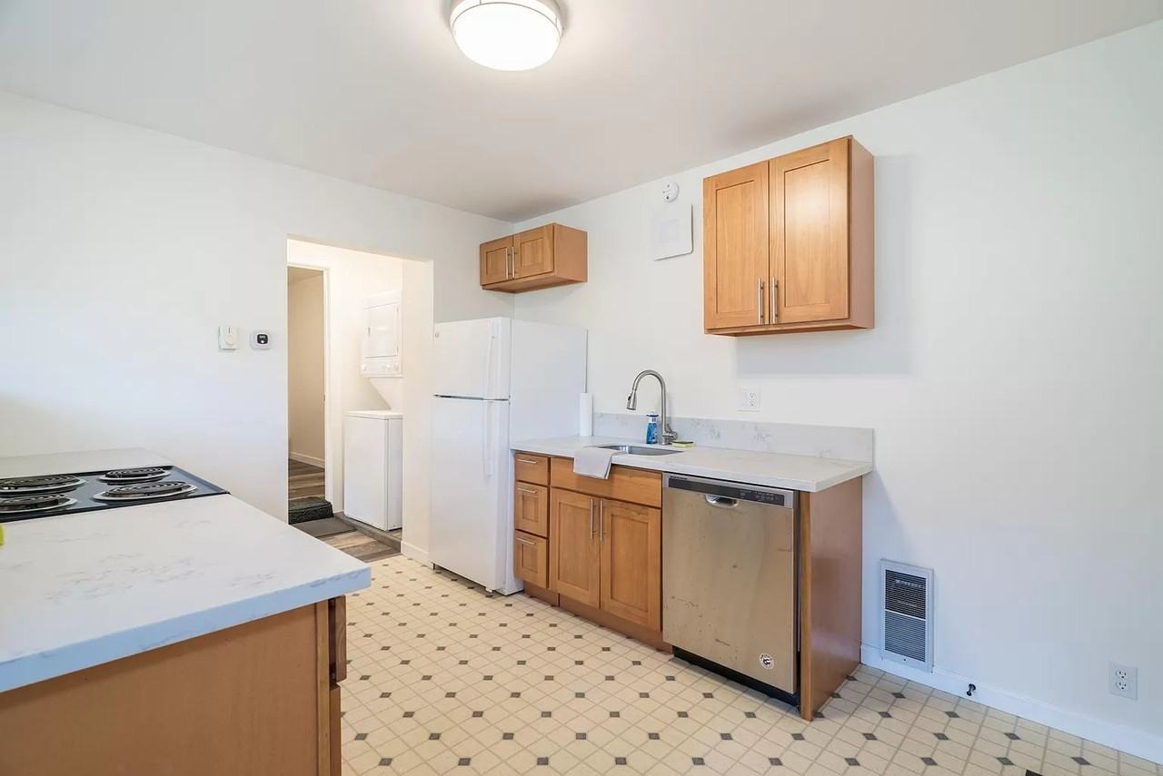 1120 Sw Broadway Dr - Photo 4 of 10