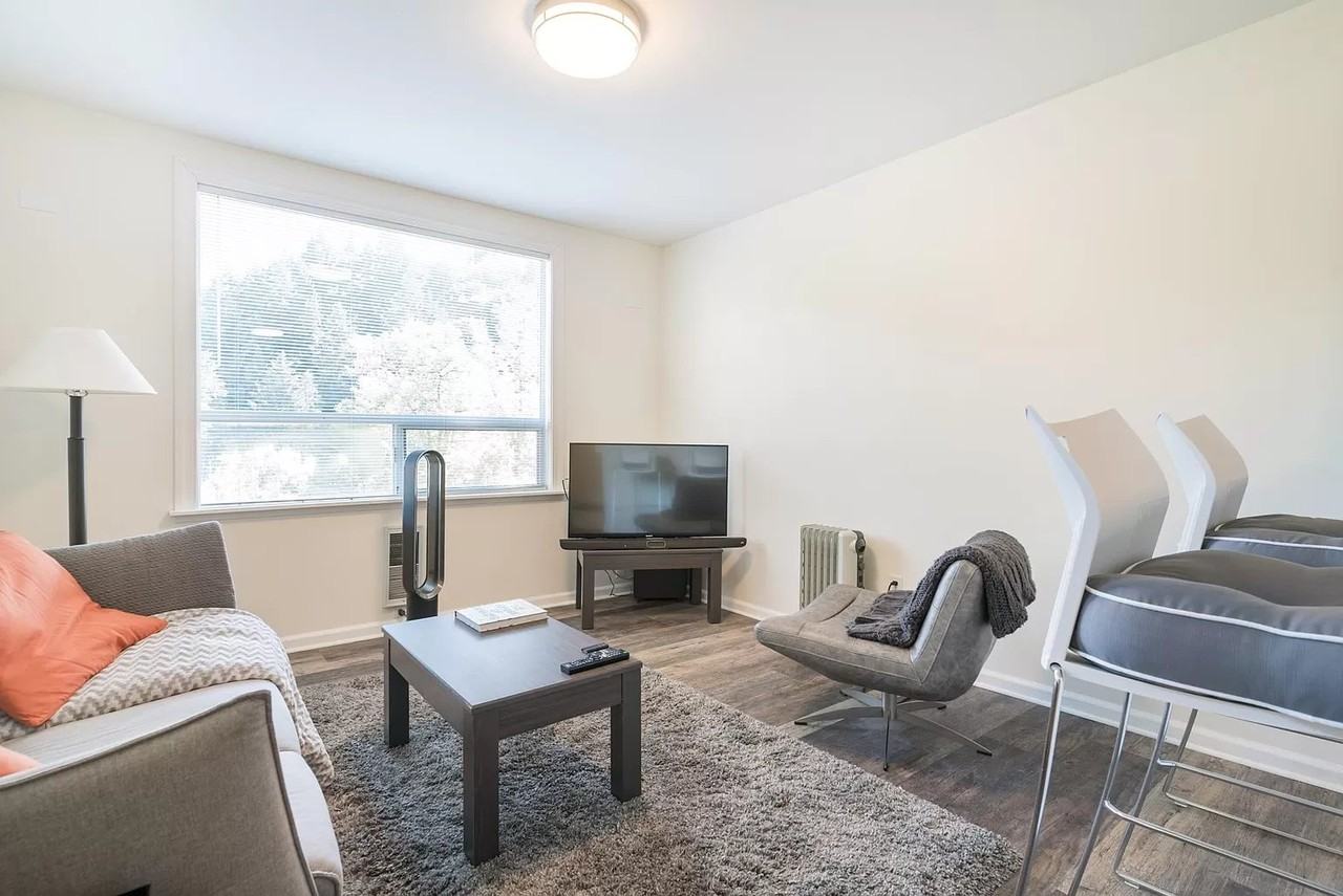 1120 Sw Broadway Dr - Photo 7 of 10