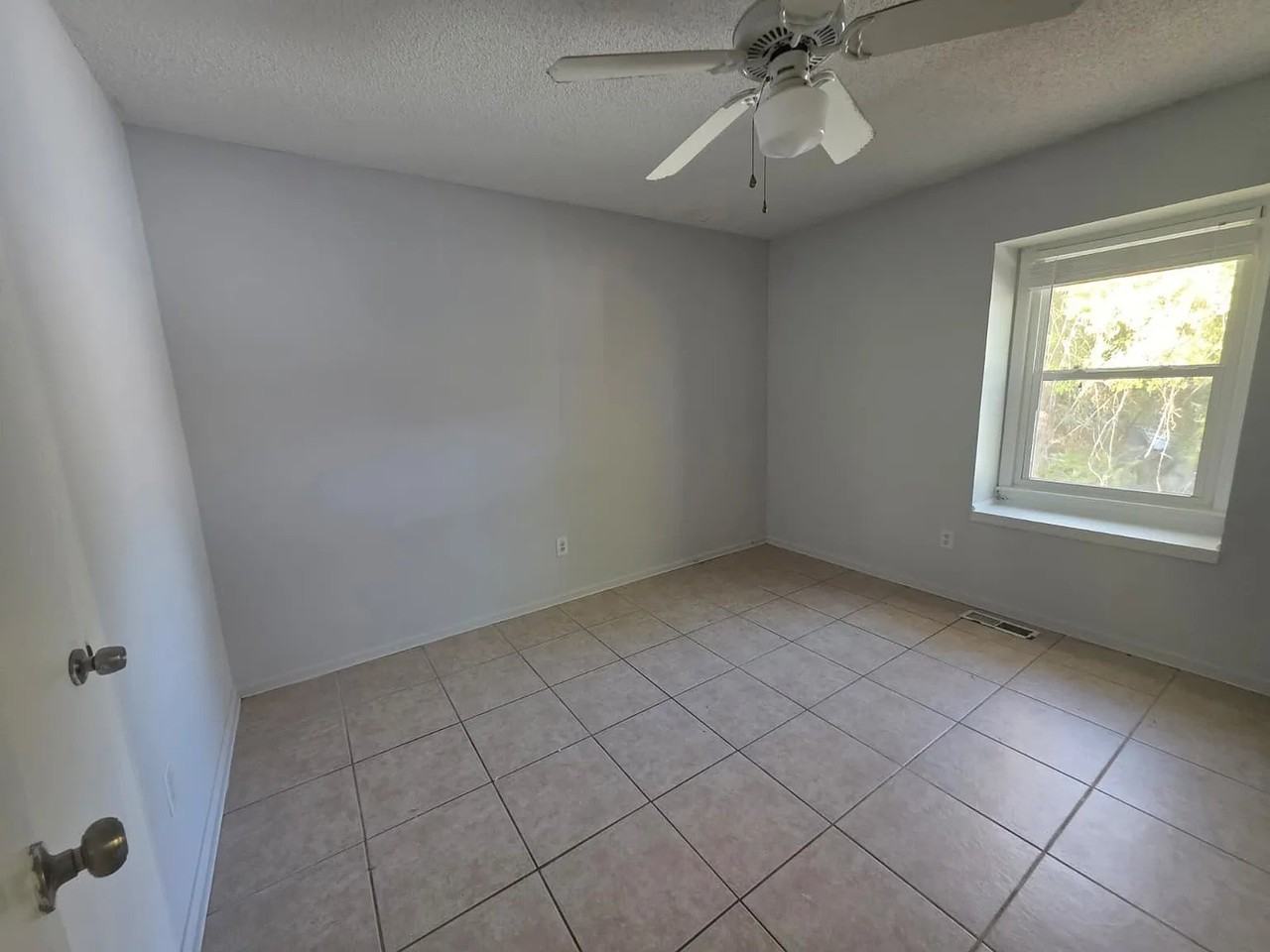 1619 Forest Dr #4 - Photo 6 of 13