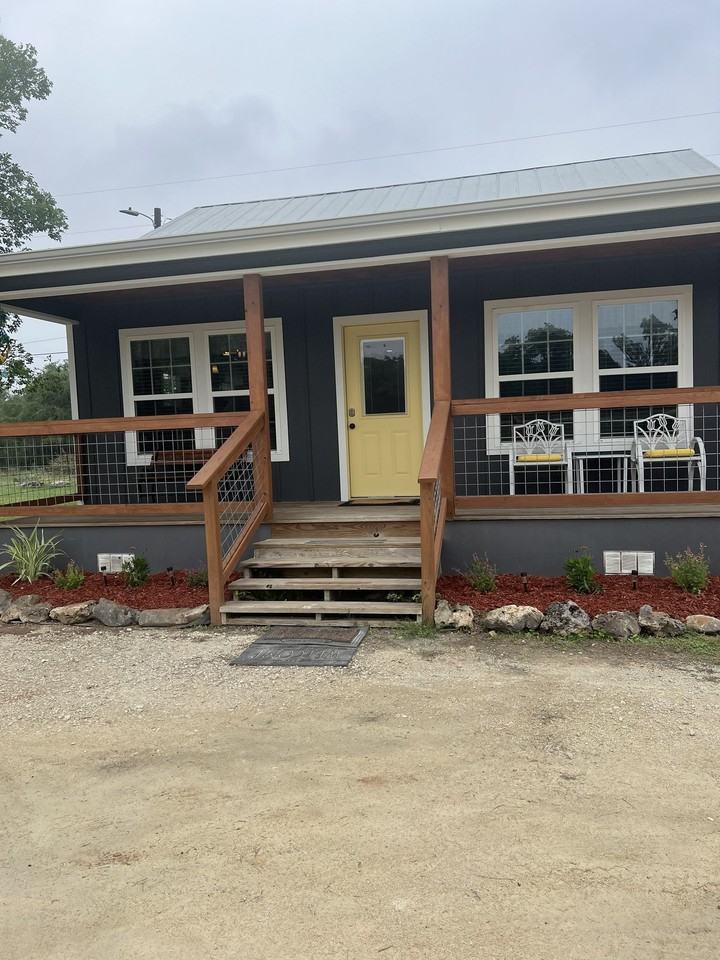 6295 Spring Branch Rd #4