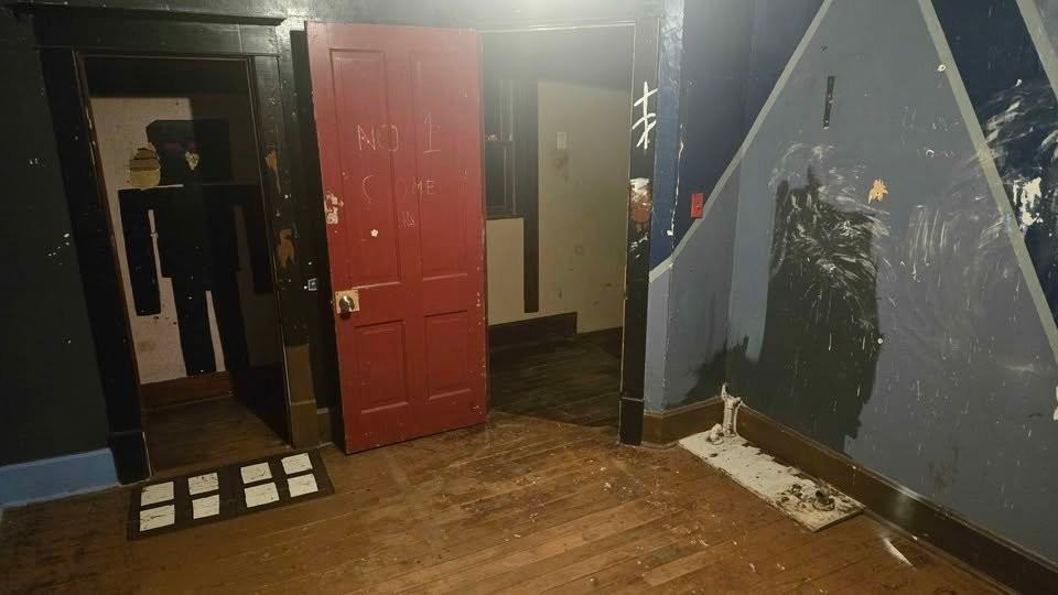222 S Broadway St - Photo 4 of 19