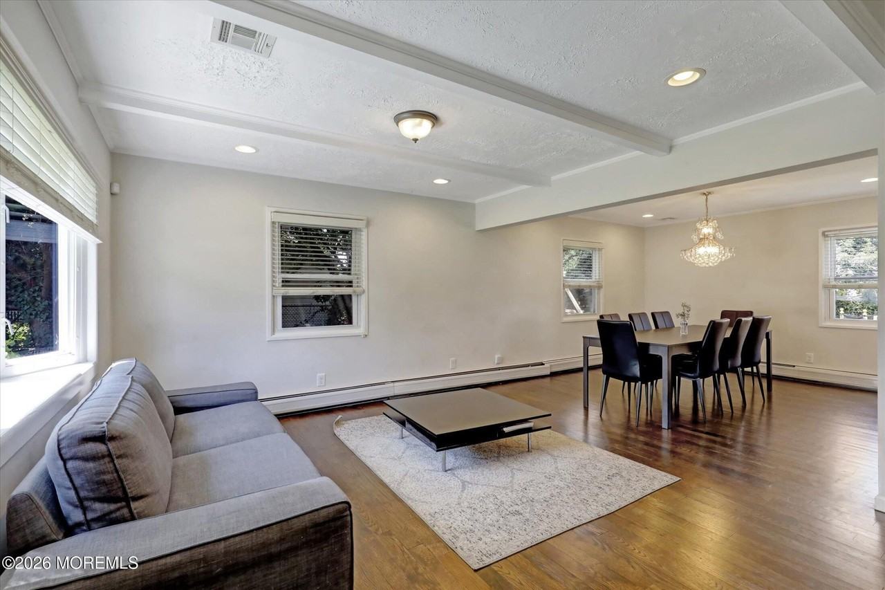 265 Norgrove Ave - Photo 6 of 35