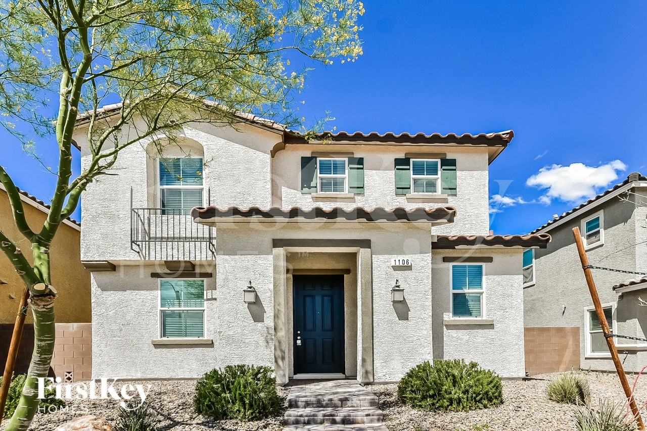 1106 E Dorrell Ln