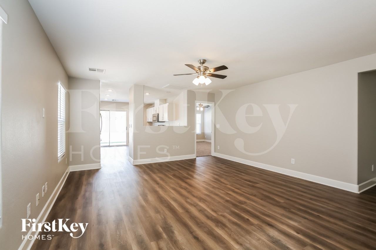 7720 Prosperity River Ave - Photo 5 of 19