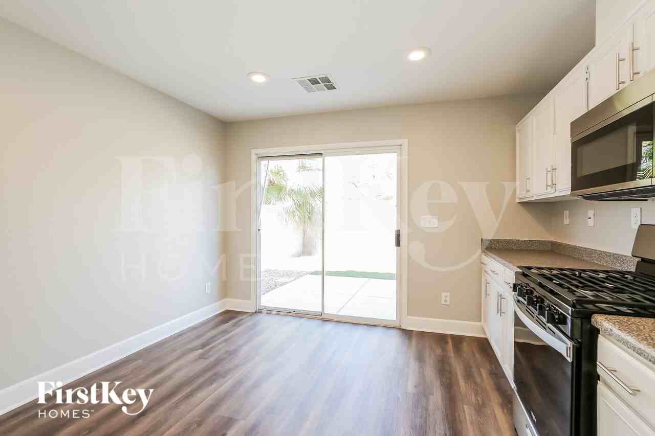 7720 Prosperity River Ave - Photo 7 of 19