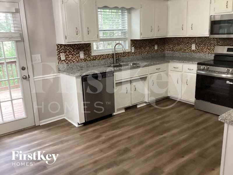 2675 Elkmont Dr - Photo 6 of 10