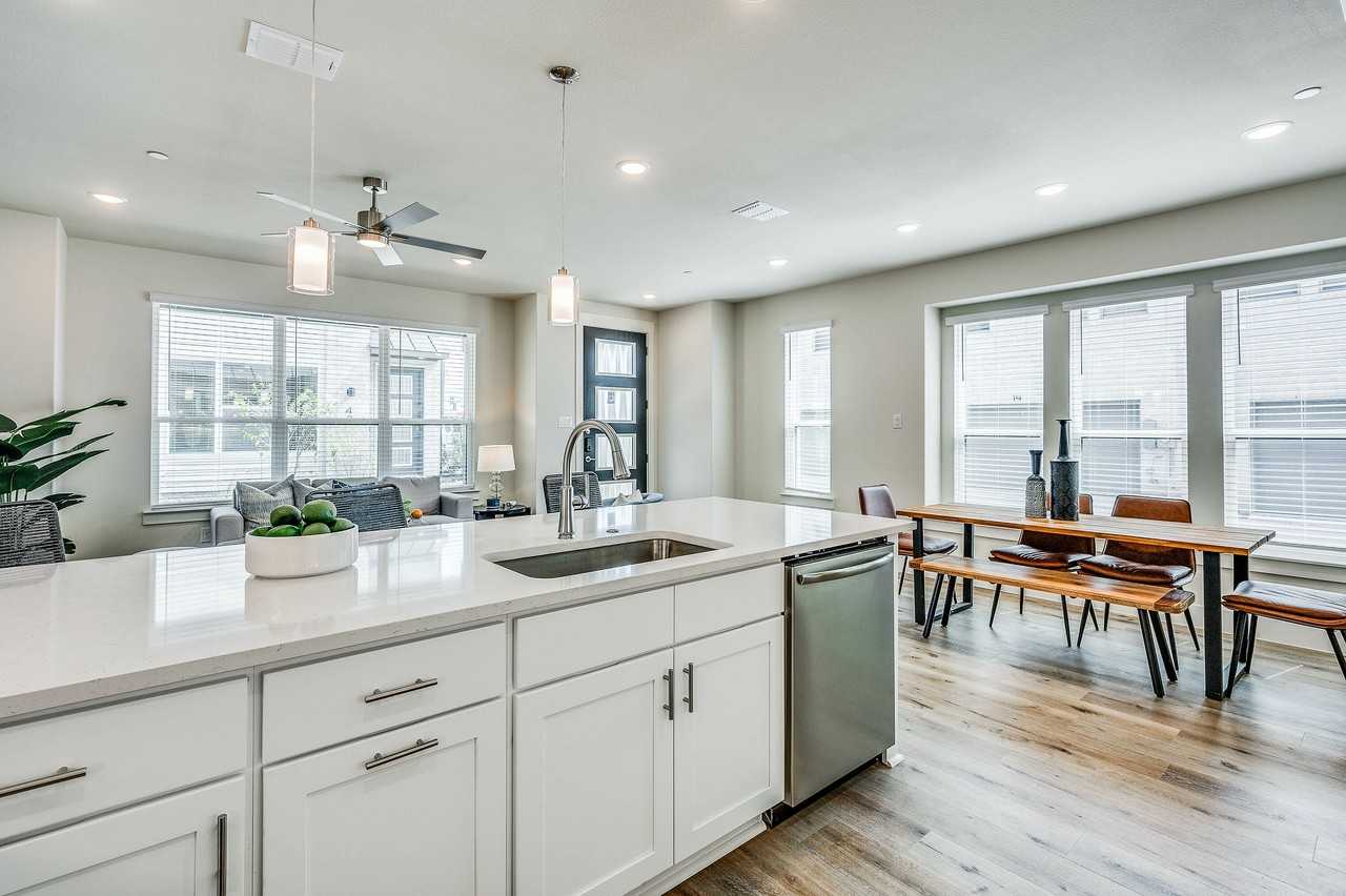 Avena - Photo 4 of 42