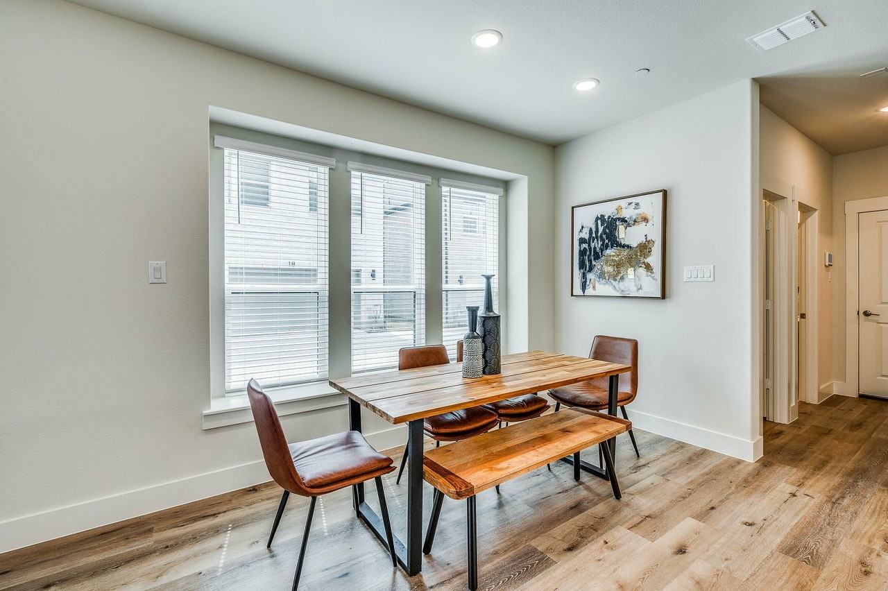 Avena - Photo 5 of 42