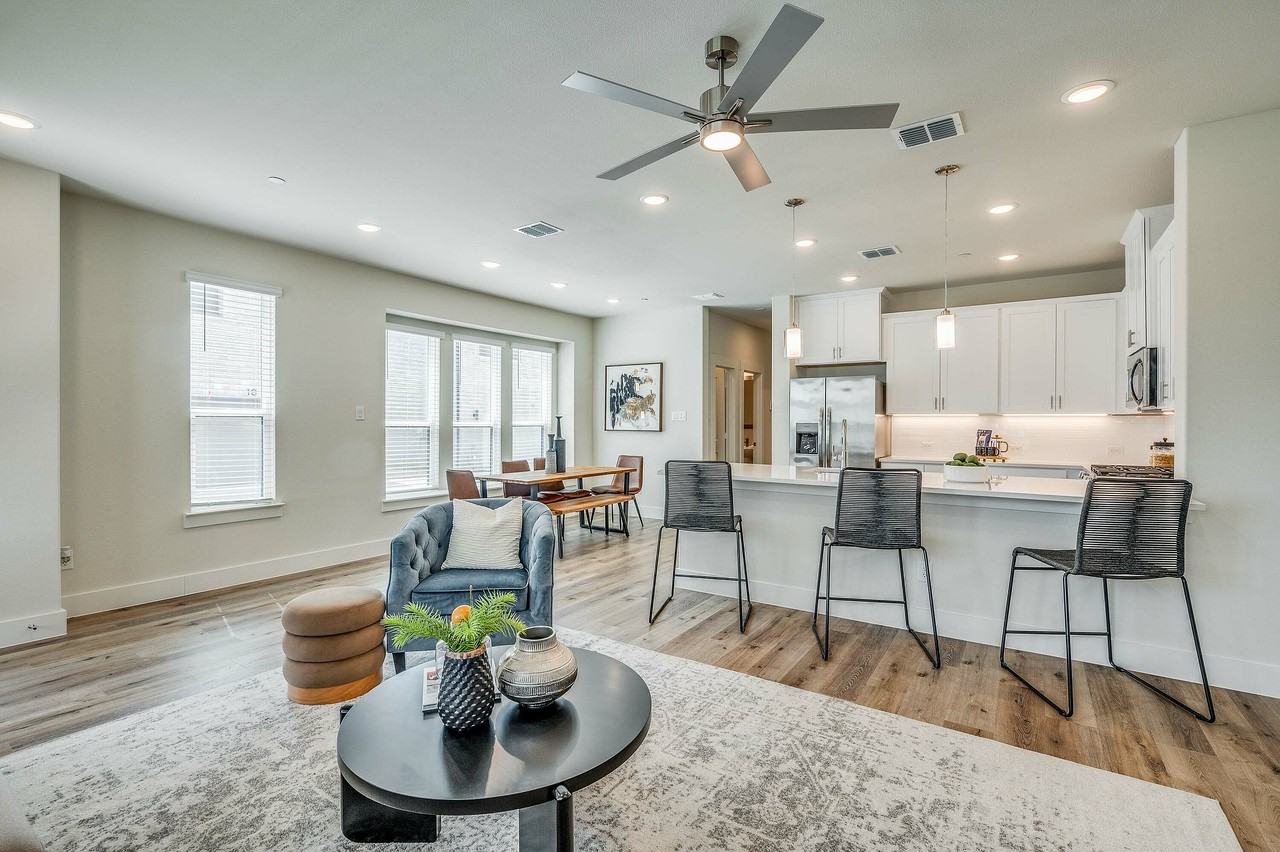 Avena - Photo 7 of 42