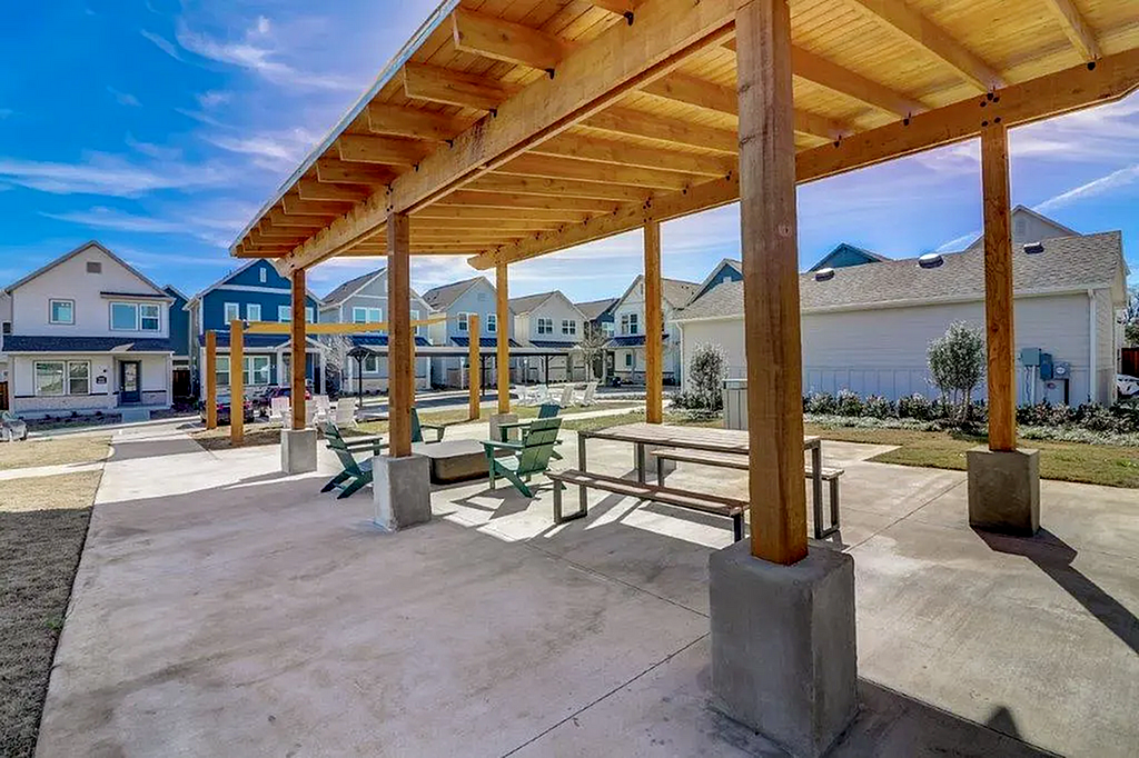 Mission Town Square - Photo 2 of 24