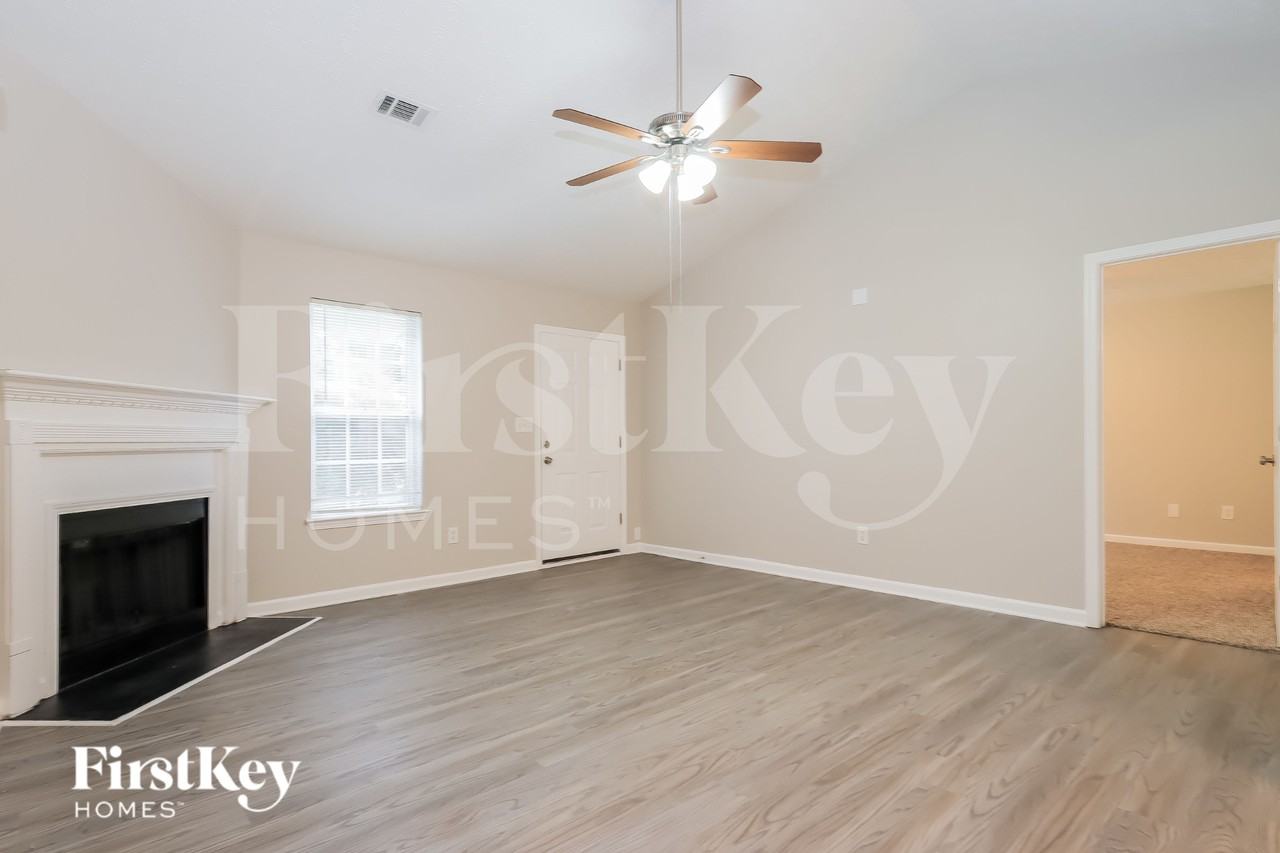 11035 Shannon Cir - Photo 3 of 15