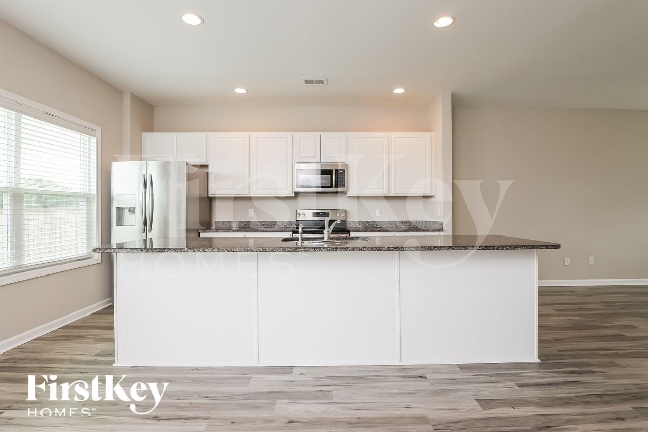 138 Clydesdale Cir - Photo 7 of 15