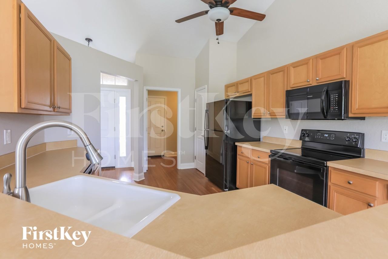 2943 Belleville Ter - Photo 7 of 16