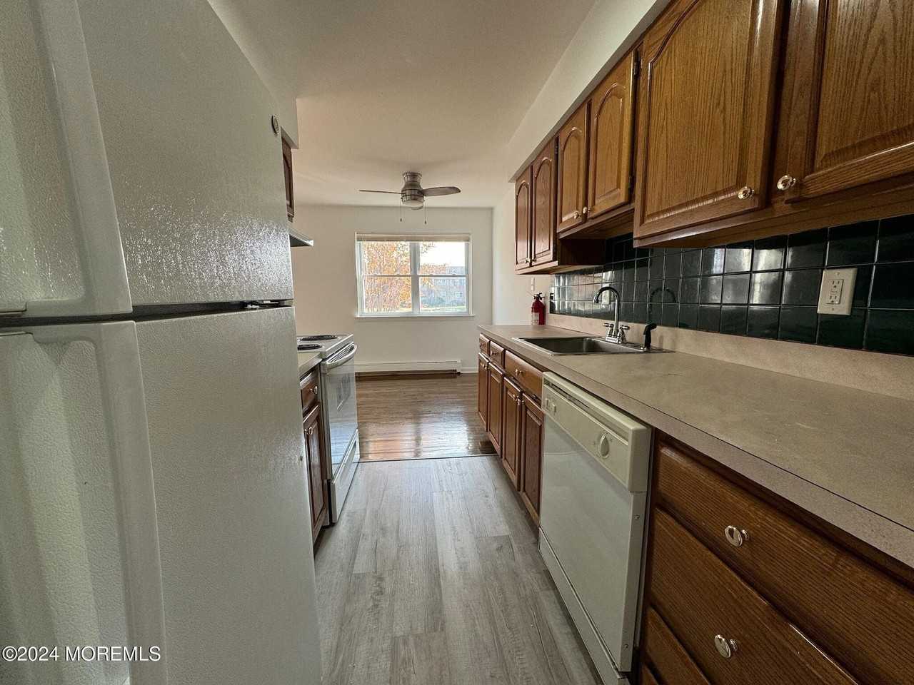 75 Stonehurst Blvd #A - Photo 5 of 12