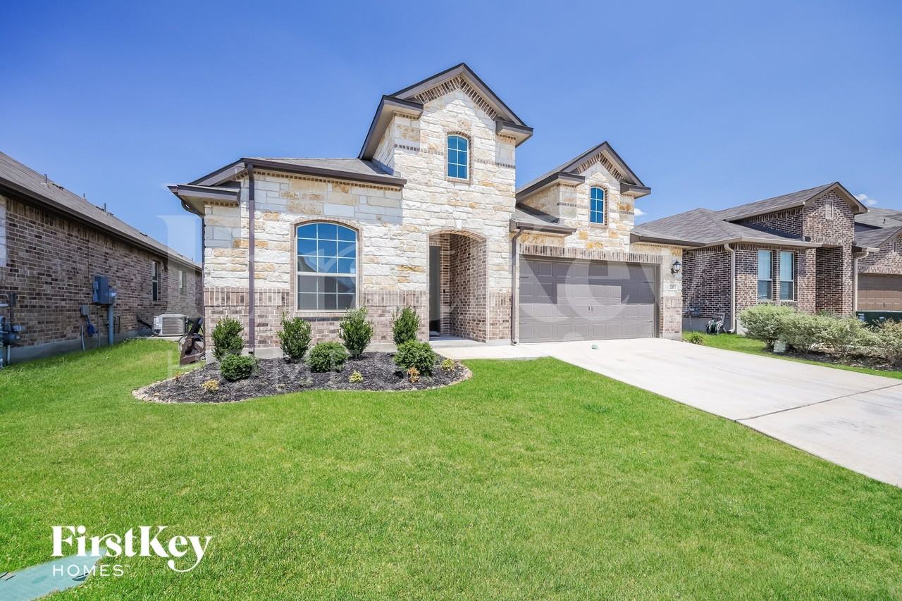 2207 Tiptop Ln - Photo 2 of 15