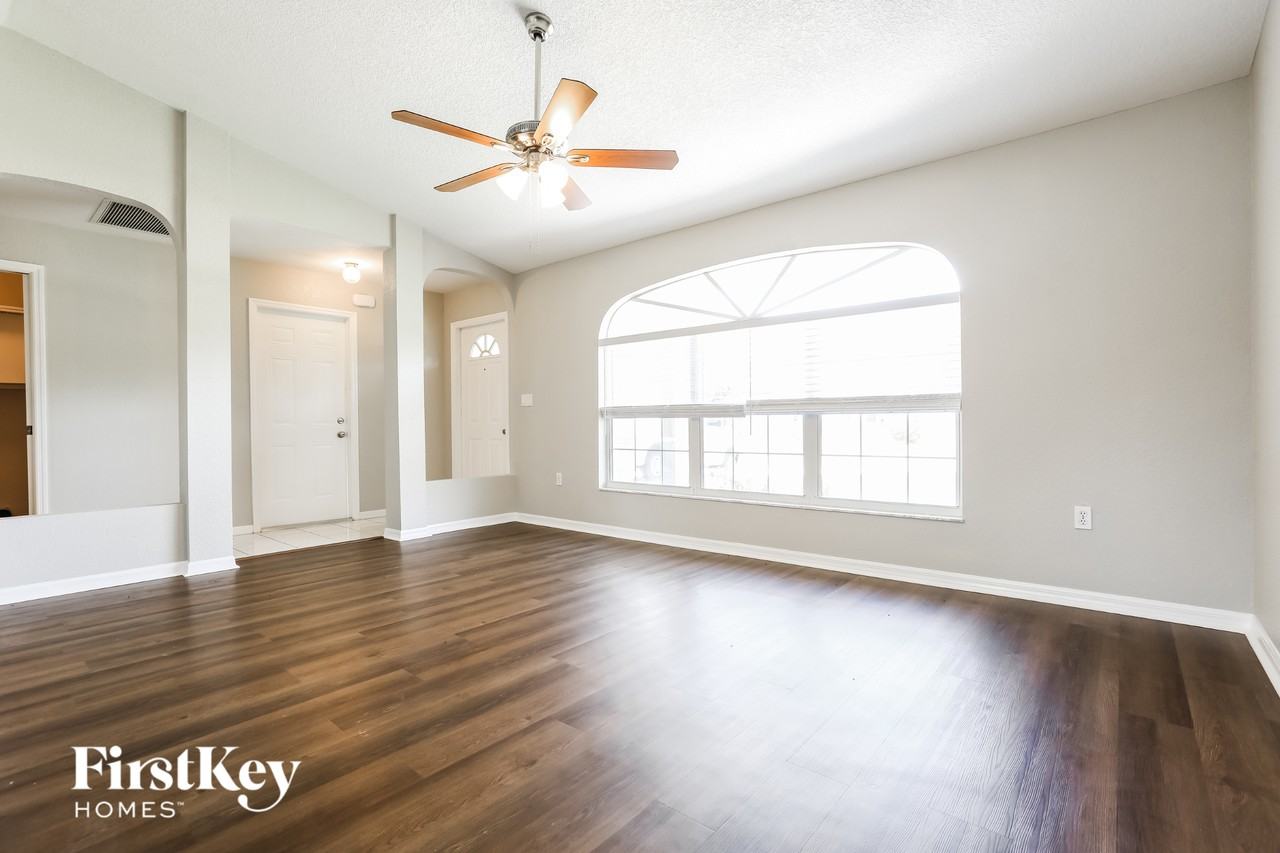 1138 Presque Isle Dr - Photo 3 of 15