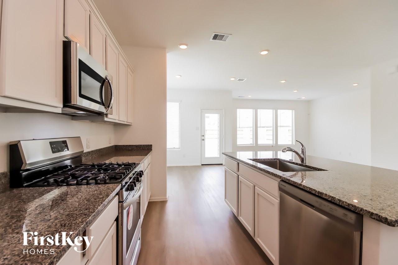 23709 Pagliano Ct - Photo 6 of 15