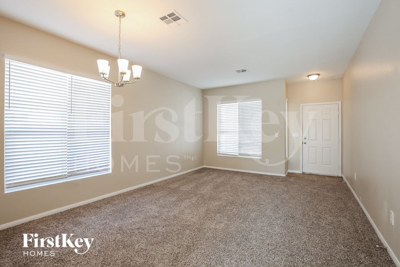 1620 Knoll Heights Ct - Photo 6 of 19