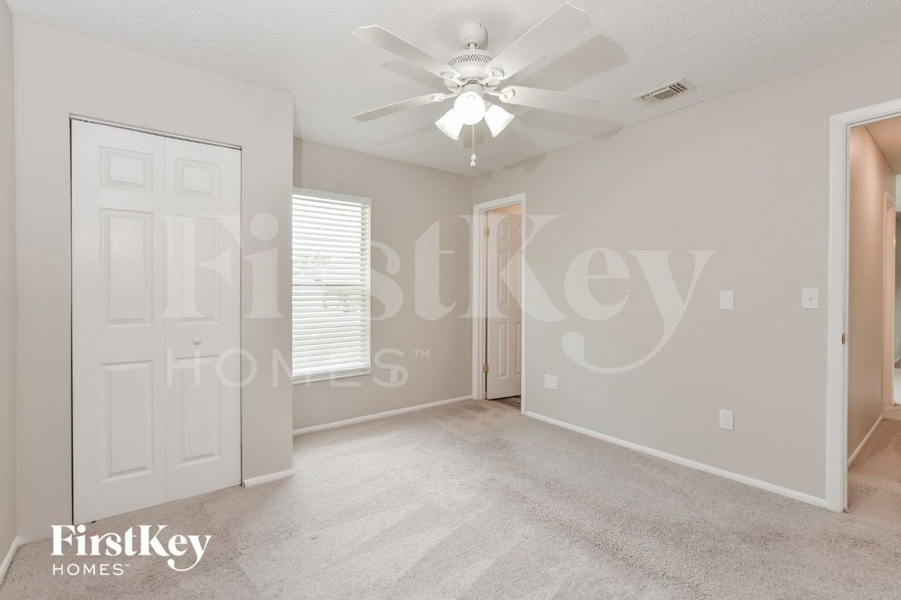 910 Clayton Dr - Photo 7 of 15