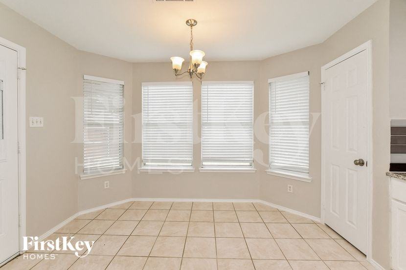 1809 Pecan View Dr - Photo 5 of 15