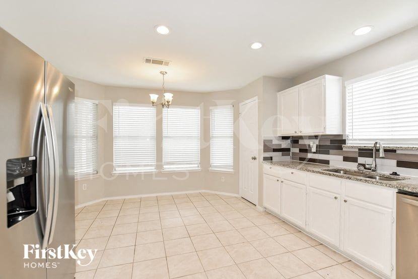 1809 Pecan View Dr - Photo 6 of 15