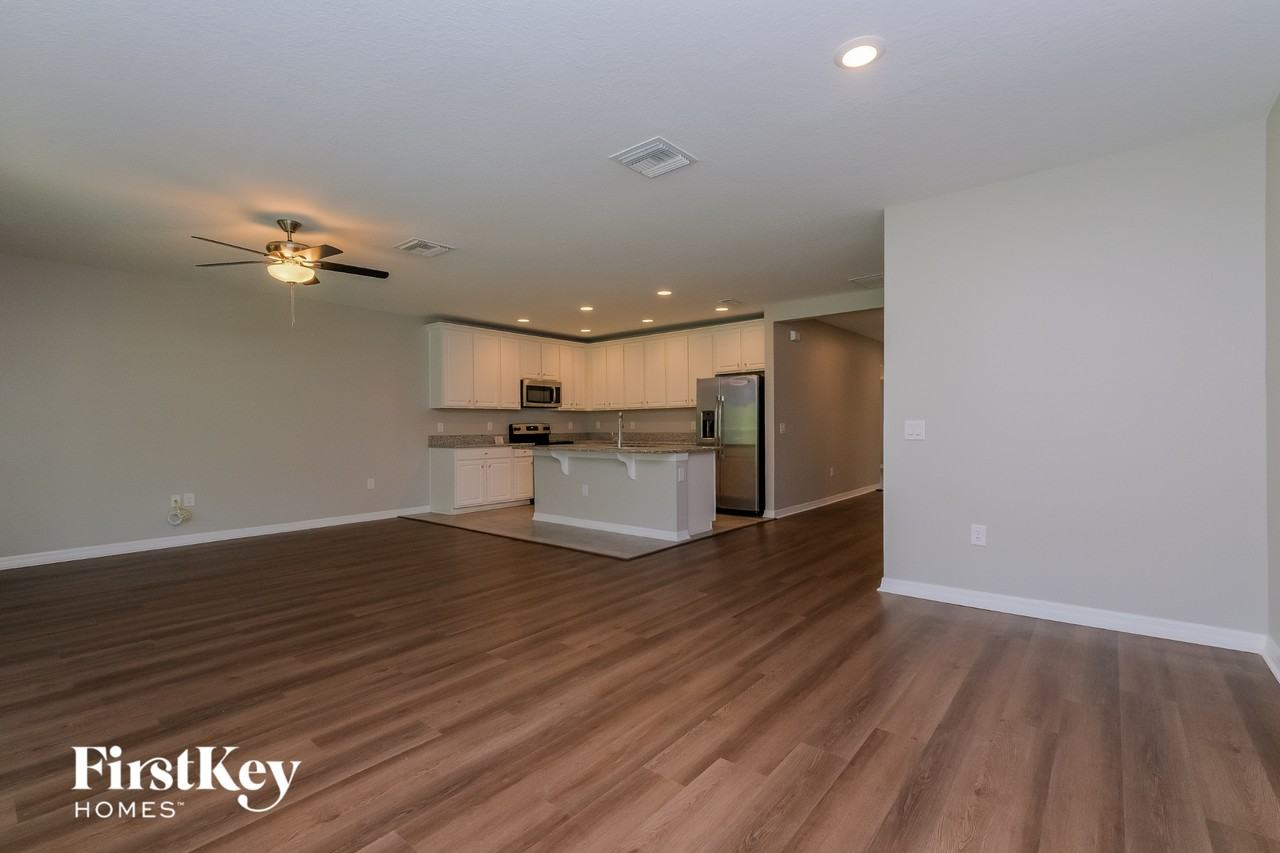 18750 Alfaro Loop - Photo 4 of 15