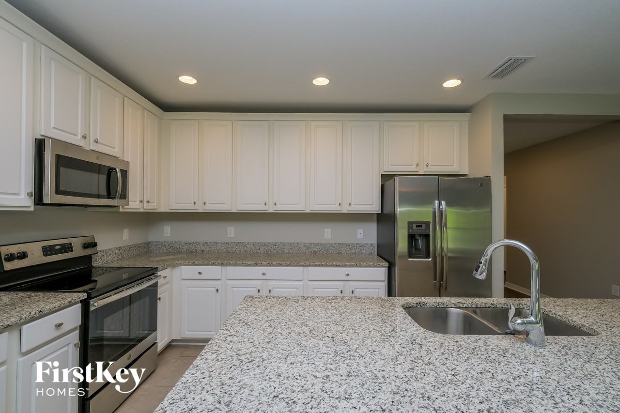 18750 Alfaro Loop - Photo 5 of 15