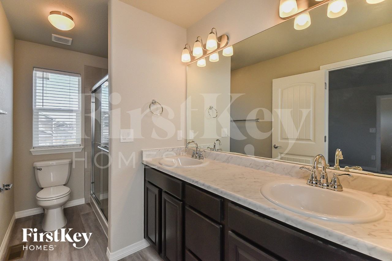 10823 Witcher Dr - Photo 7 of 15