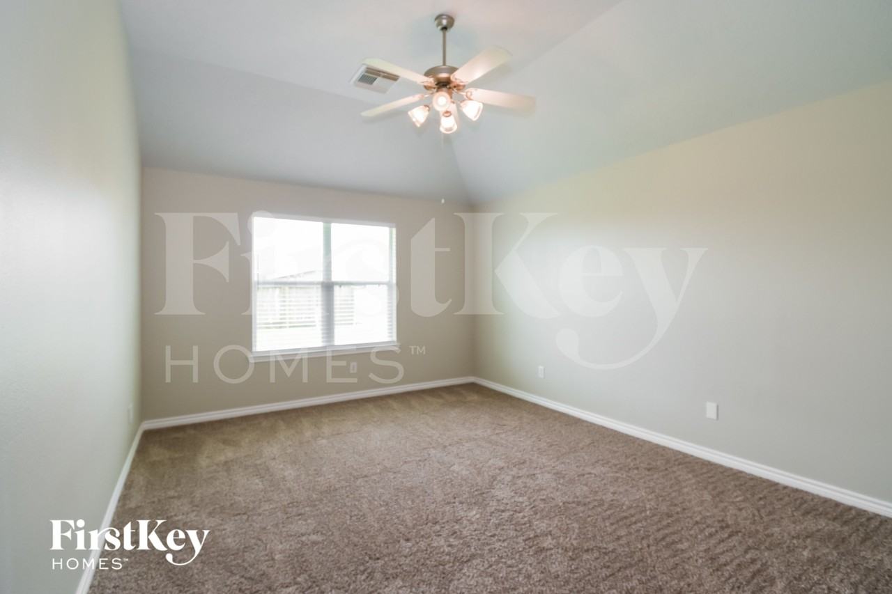 4814 Emerald Bay Cir - Photo 7 of 15