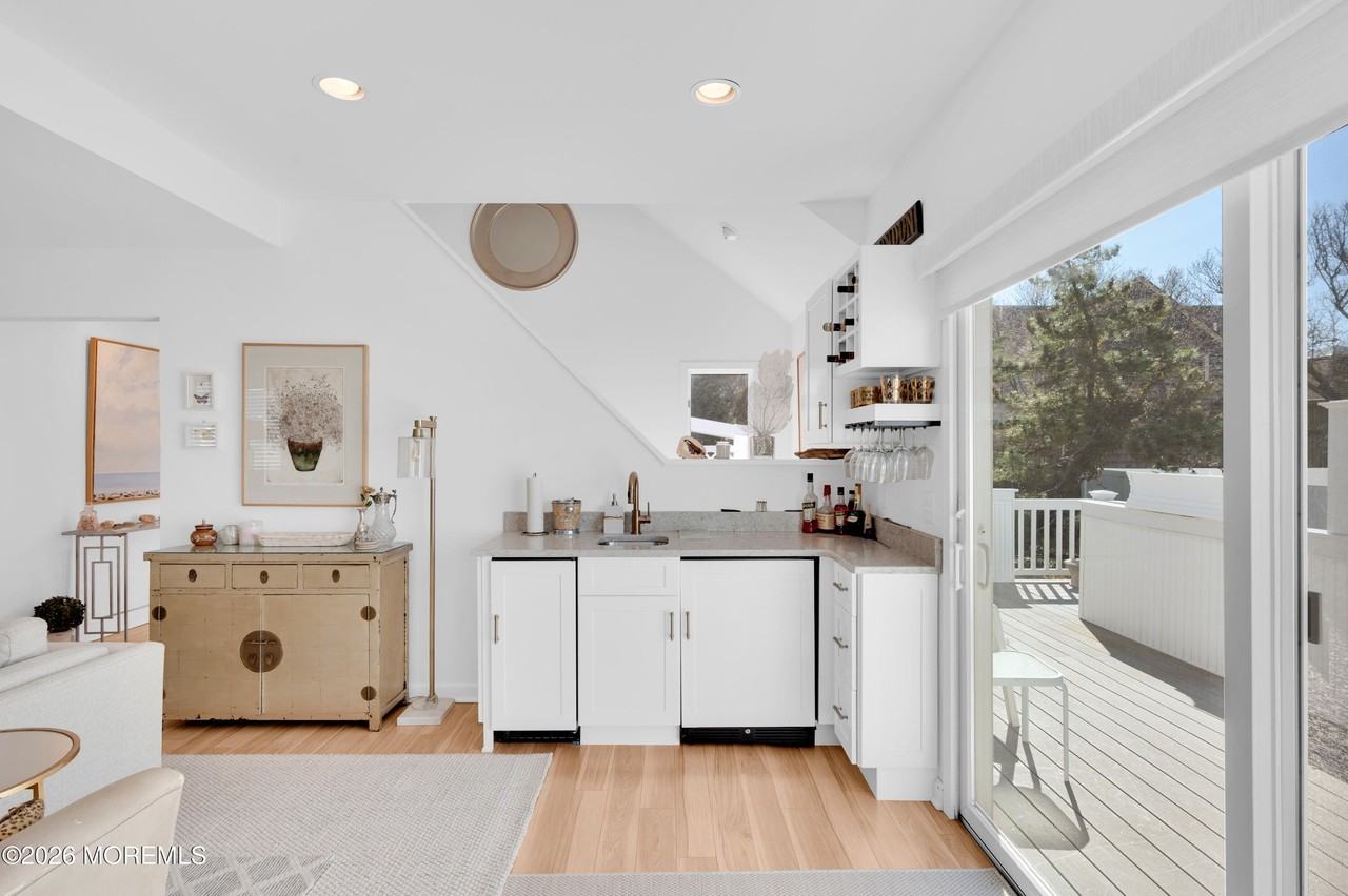 973 Ocean Ave - Photo 6 of 50