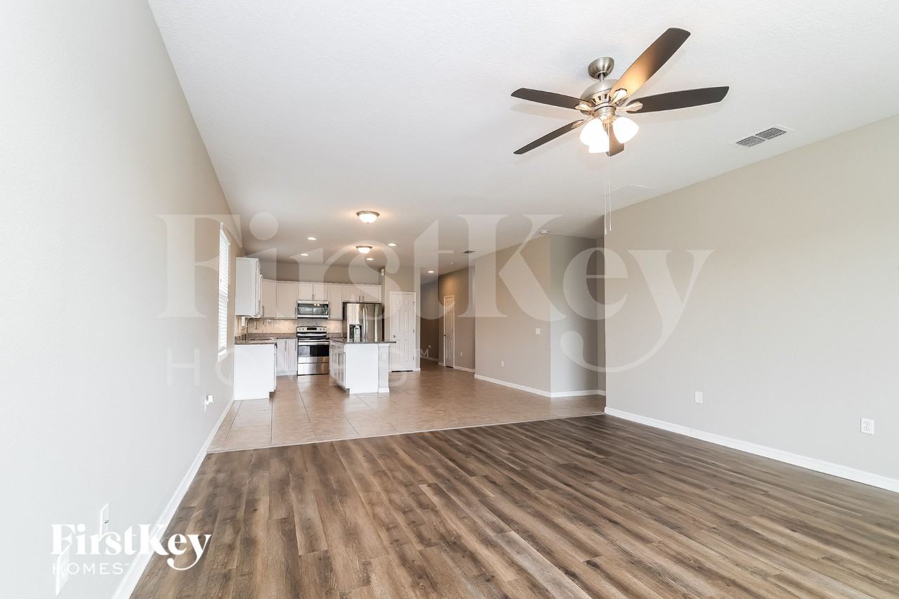 3670 Moca Dr - Photo 4 of 15