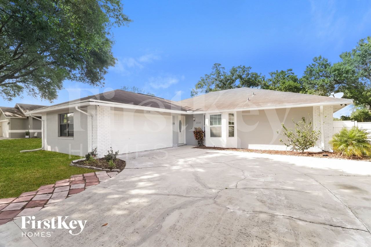 2330 Eastmeadows Ct - Photo 2 of 15