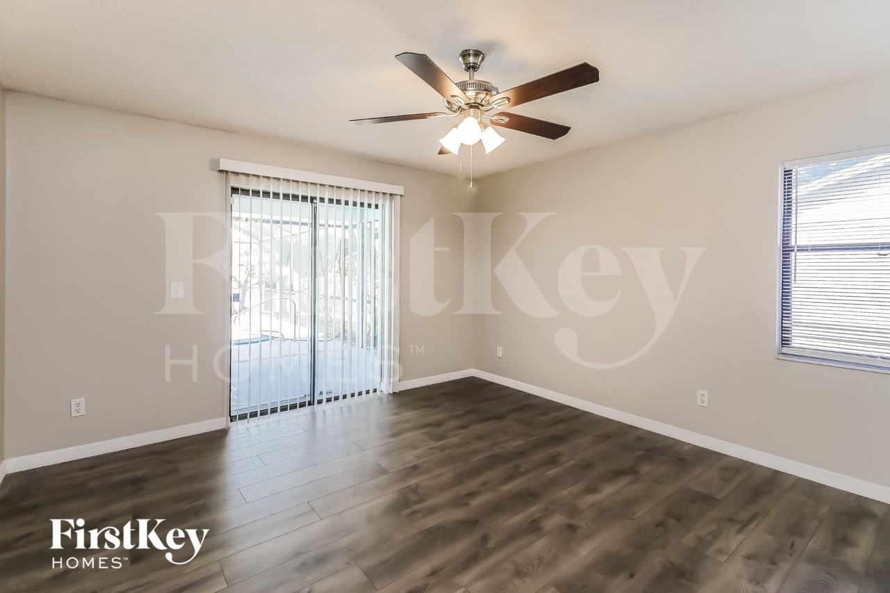 2330 Eastmeadows Ct - Photo 7 of 15