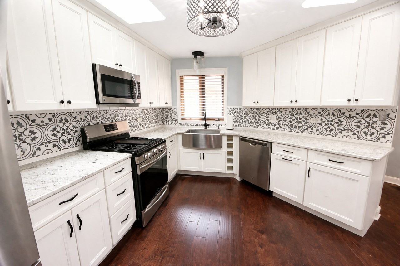 7714 Northfield Ln - Photo 6 of 29