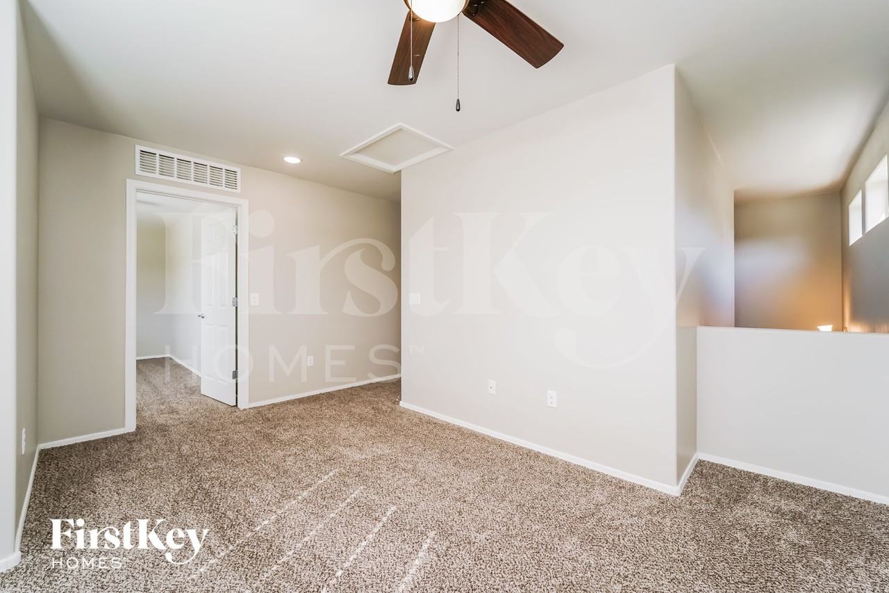 12239 E Metz Dr - Photo 3 of 15