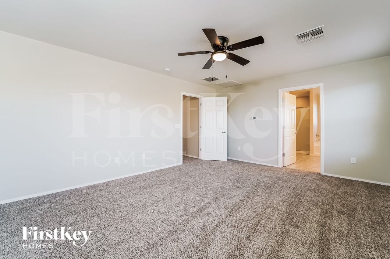 12239 E Metz Dr - Photo 7 of 15