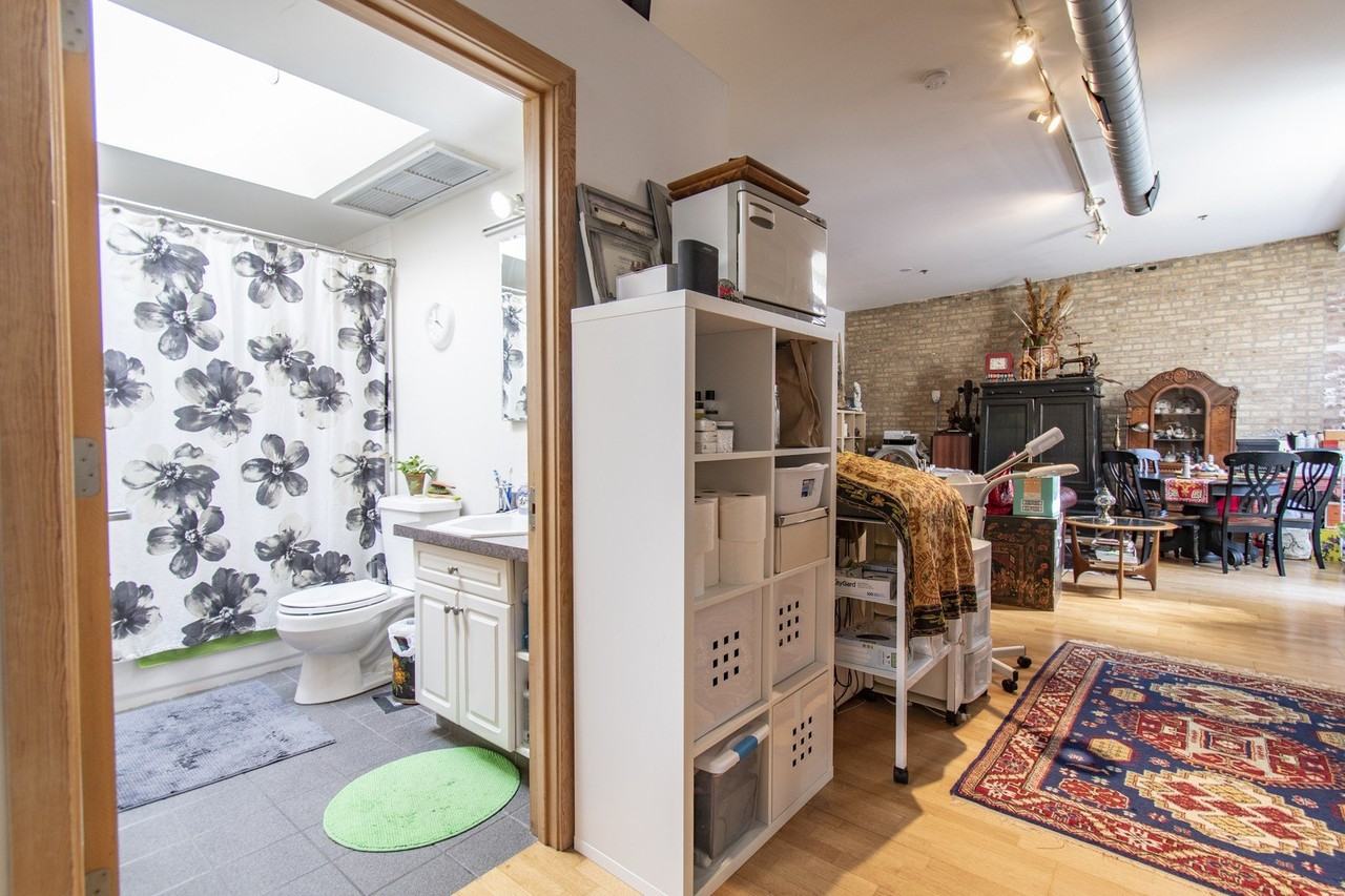 537 Custer Ave #1 - Photo 5 of 9