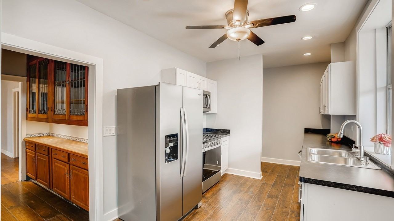 921 W Agatite Ave #3 - Photo 4 of 15