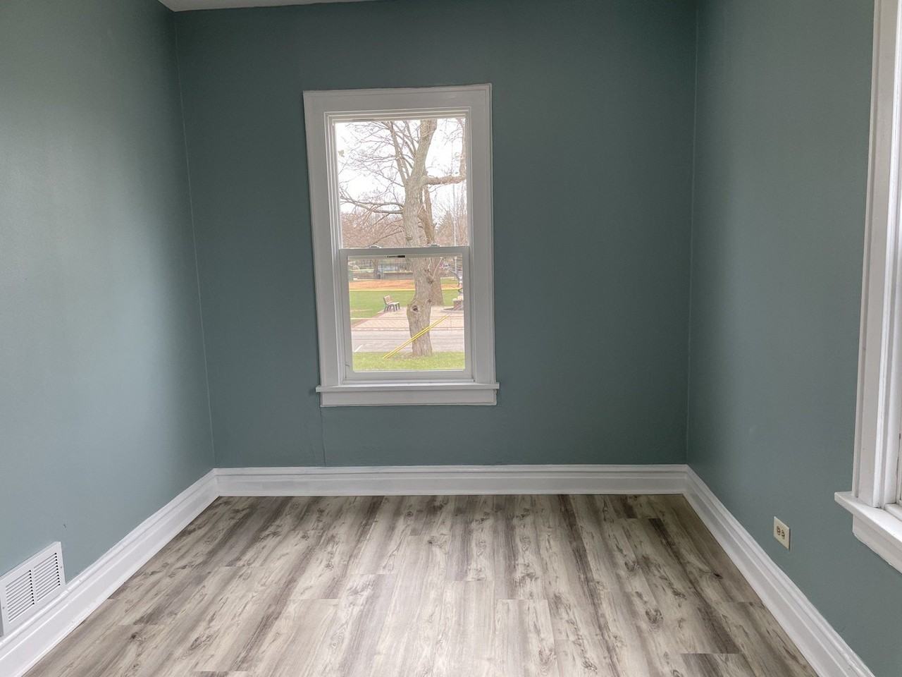 114 E Richmond St - Photo 7 of 18