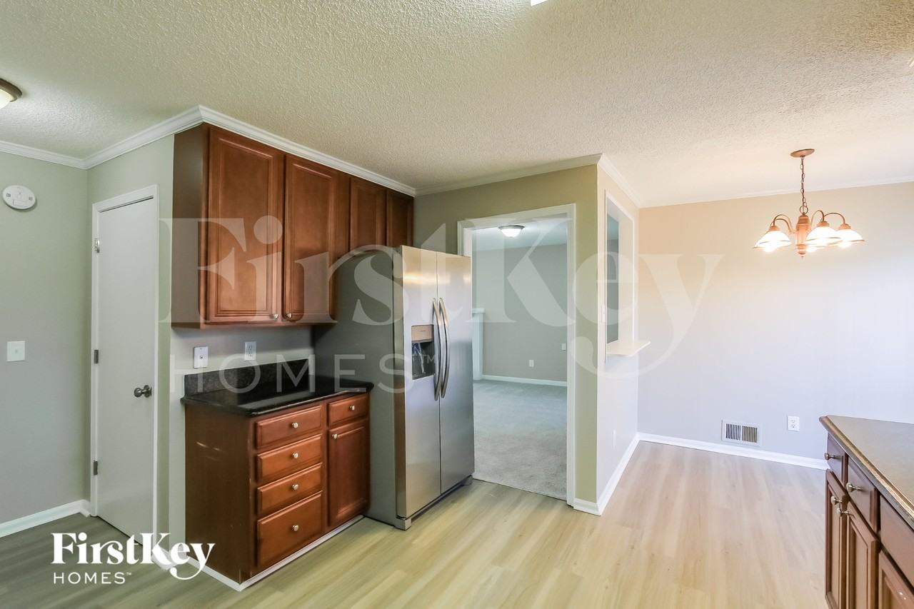 130 Whisperwood Ln Nw - Photo 7 of 15