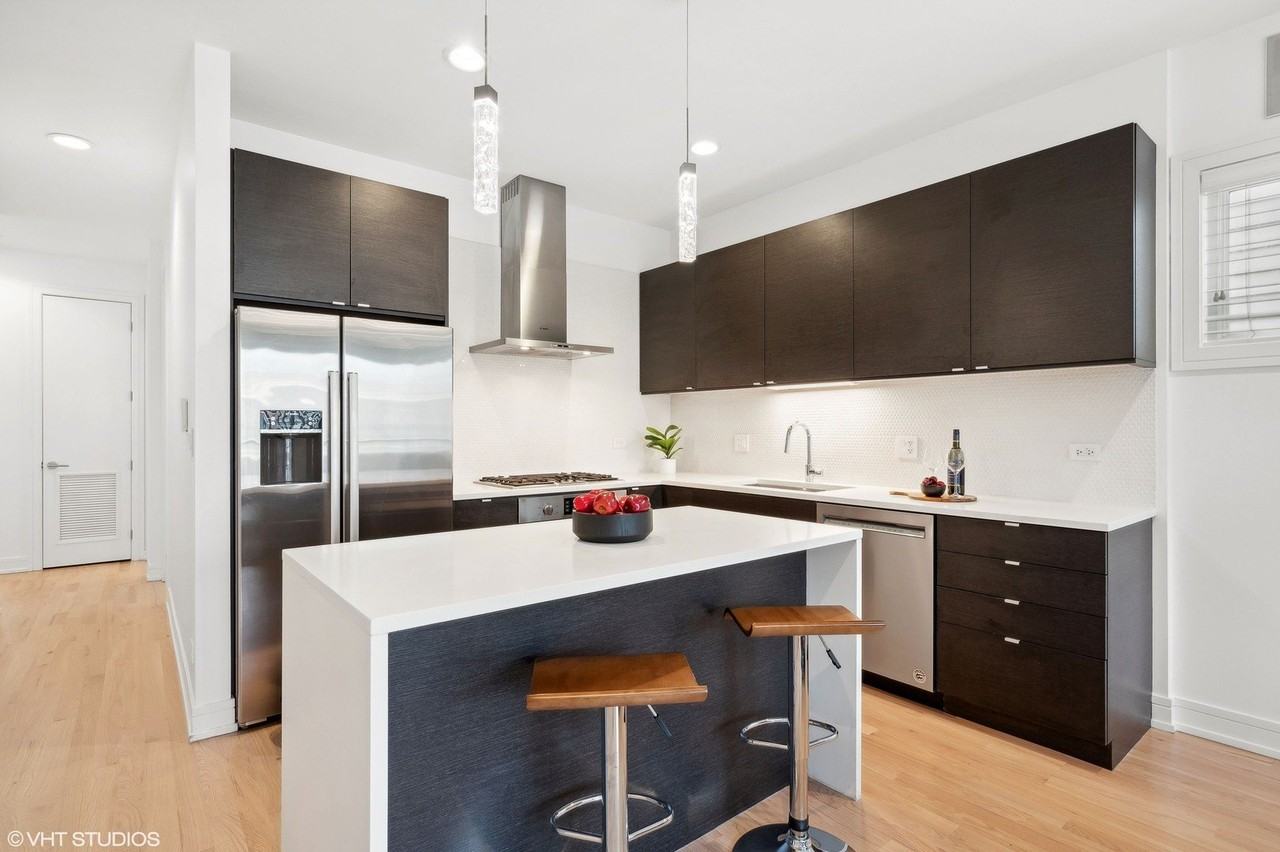 1021 N Hermitage Ave #2 - Photo 6 of 16