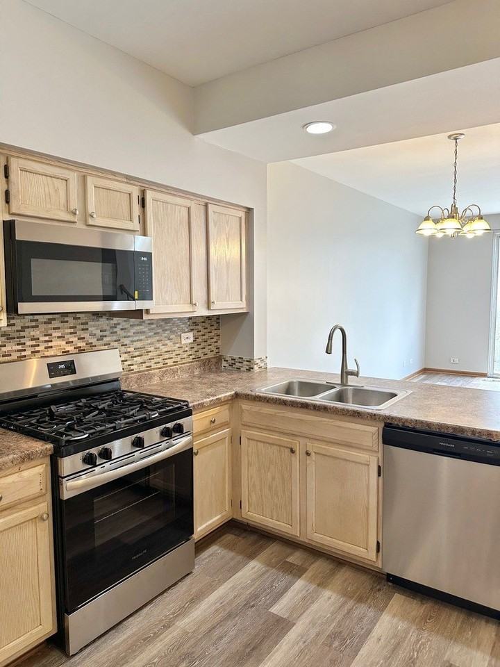 125 Capella Ct - Photo 4 of 19